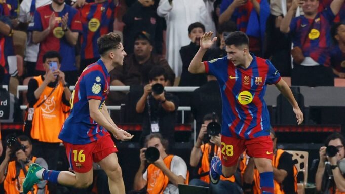 O Barcelona estabeleceu um prazo para Rooney Barca se juntar ao Everton neste verão O Barcelona estabeleceu um prazo para Rooney Barca se juntar ao Everton neste verão