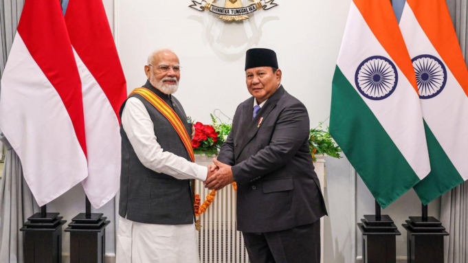 O primeiro-ministro Modi recebe o maior prêmio da Indonésia, Bintang Adipurna