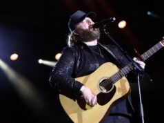 O astro country Nate Smith perdeu mais de 30 quilos e revelou uma nova meta de perda de peso