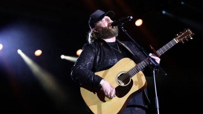 O astro country Nate Smith perdeu mais de 30 quilos e revelou uma nova meta de perda de peso O astro country Nate Smith perdeu mais de 30 quilos e revelou uma nova meta de perda de peso
