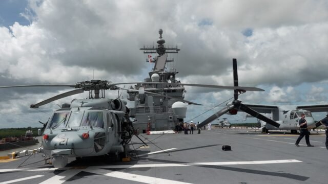 navy-5.jpg