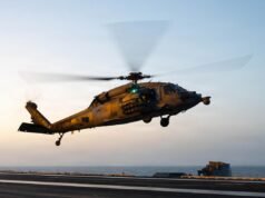 Os EUA encerram a busca por um piloto da Marinha que desapareceu quando um helicóptero caiu durante a guerra do Irã
