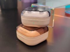 Os primeiros fones de ouvido clipados da Samsung estão prestes a ser lançados, à medida que o estranho novo nome aparece no aplicativo Galaxy Wearable