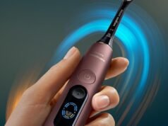 A nova escova de dentes inteligente da Philips mostra onde você não está escovando corretamente