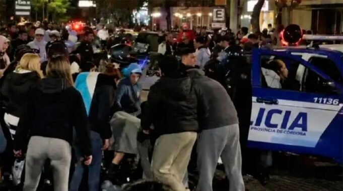 Um jovem foi baleado três vezes durante a comemoração da vitória argentina em Córdoba