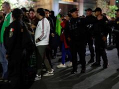 Polícia expulsa dezenas de torcedores mexicanos de Prepo
