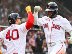 Red Sox estende sequência de vitórias para 15 jogos, empatando o recorde da franquia estabelecido em 1946