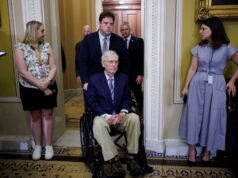 Mitch McConnell divulga atualização de saúde e diz que está ‘recuperando’ forças | Notícias do governo