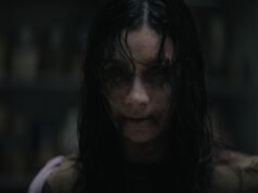 Como Evil Dead Burn se encaixa em uma franquia de terror de longa duração