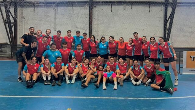 santiago-handball-558920-201937.jpg