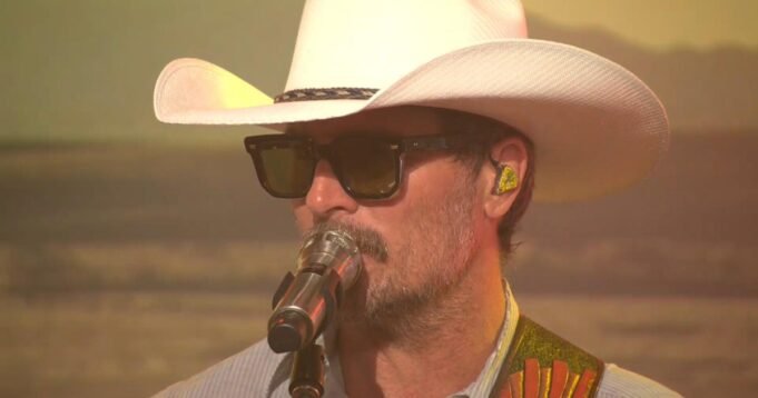 Apresentação de sábado: Midland apresenta “Vaquero”