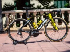 Cárter de 160 mm, pneus de contra-relógio e selim aerodinâmico – piloto do Tour de France do líder da corrida Jonas Vingegaard. Preste atenção a cada detalhe