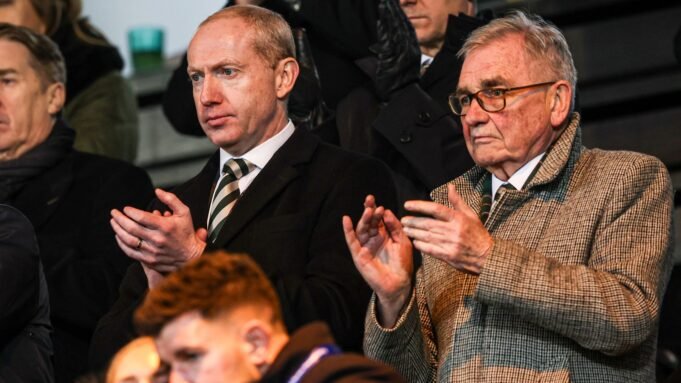 Notícias de transferência do Celtic: campeões da Premiership da Escócia lutam para competir no mercado, reveladas notas de reunião | Notícias de futebol