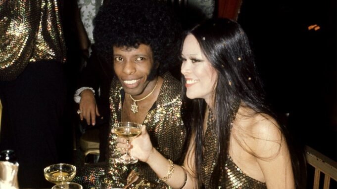 Casamento no Madison Square Garden para Swift e Kelsey Sly Stone reflete o casamento de 1974 Casamento no Madison Square Garden para Swift e Kelsey Sly Stone reflete o casamento de 1974