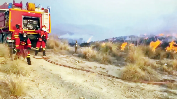 600 pessoas ficaram desalojadas quando incêndios varreram a província de Almeria 600 pessoas ficaram desalojadas quando incêndios varreram a província de Almeria