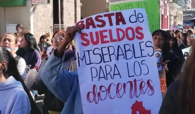 sueldos-docentesjpg.jpg
