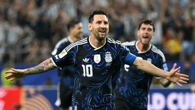 Argentina x Inglaterra na Copa do Mundo de 2026: A lendária camisa azul México 86 será repetida Argentina x Inglaterra na Copa do Mundo de 2026: A lendária camisa azul México 86 será repetida