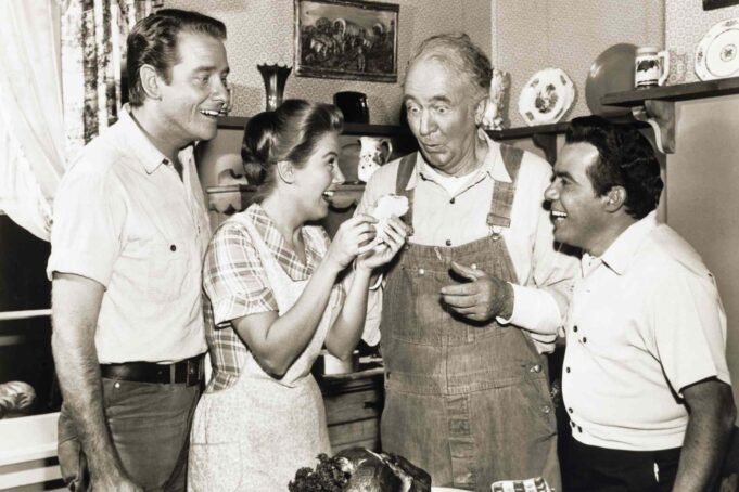 Mais de 60 anos após o término do show, aqui está o que aconteceu com o elenco de ‘The Real McCoys’