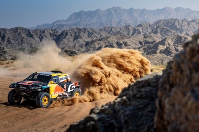 toyota-gazoo-racing-dkr-hilux-.jpg