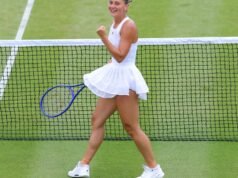 Marta Kostyuk reimagina o rígido código de vestimenta de Wimbledon com uma foto de vestido de noiva