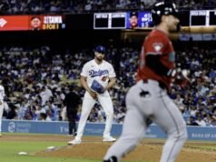 Os Dodgers tiveram dificuldades no arremesso, cometendo erros na derrota para o Arizona