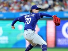 Dodgers venceram Phillies, gerenciando cuidadosamente a carga de trabalho de Justin Wrobleski