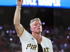 Pat McAfee da ESPN anuncia seu álbum de estreia. Na verdade