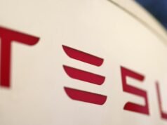 O primeiro acidente registrado do Tesla Semi matou duas pessoas em Nevada