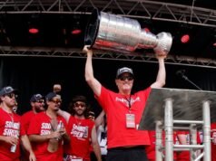 O proprietário do Hurricanes, Tom Dundon, inscreveu os nomes de sua esposa e filhos na Copa Stanley
