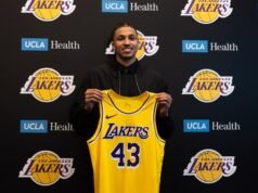 Cameron Carr, escolhido na primeira rodada, assina contrato de estreia com o Lakers