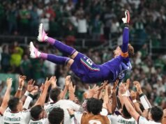 México comemora vitória milagrosa na Copa do Mundo sobre a Tcheca