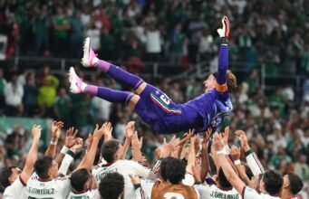 México comemora vitória milagrosa na Copa do Mundo sobre a Tcheca