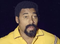 Jaqueta Wilt Chamberlain Lakers de brechó de US$ 3 para adolescentes é vendida por US$ 90 mil