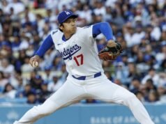 Os Dodgers esperam que Shohei Ohtani lance na próxima semana devido a problemas nos joelhos
