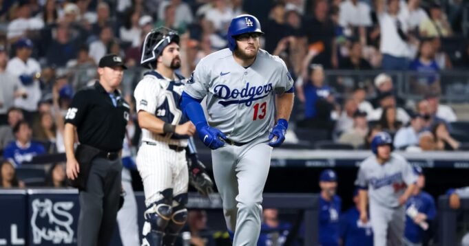 Max Muncy e Roki Sasaki levam os Dodgers à vitória sobre os Yankees Max Muncy e Roki Sasaki levam os Dodgers à vitória sobre os Yankees