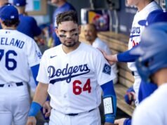 ‘Eu gostaria que ela estivesse viva.’ Eliezer Alfonzo teve um dia emocionante quando os Dodgers perderam para os Padres