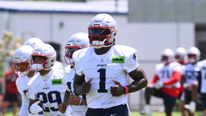 Prévia do Fantasy do New England Patriots de 2026: Existe vantagem no WR1 para Drake Maye x AJ Brown?