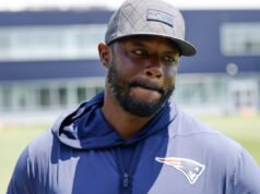 O assistente do Patriots, Thomas Brown, diz que a NFL não contratar um novo técnico negro é frustrante