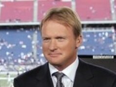 Jon Gruden irá guiá-lo através do jogo de pré-temporada da NFL do próximo mês, passo a passo