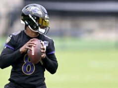 Lamar Jackson cai 67 posições na lista dos 100 melhores jogadores da NFLN