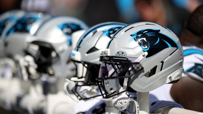 Empresa controladora dos Panthers enfrenta acusações de discriminação de gênero contra funcionários do sexo masculino Empresa controladora dos Panthers enfrenta acusações de discriminação de gênero contra funcionários do sexo masculino