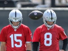 Os Raiders têm alguma competição real de quarterbacks?