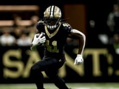 Relatório: Alvin Kamara receberá salário base de US$ 6 milhões com novo acordo