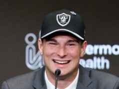 Fernando Mendoza assina contrato de estreia