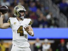 Derek Carr: Muitas equipes me contataram, mas provavelmente não sairei da aposentadoria