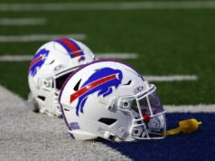 Projetos de lei reivindicam isenções de WR Quentin Skinner e liberam WR Deven Thompkins