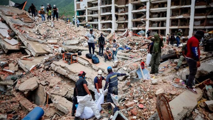Outros 215 corpos foram encontrados na Venezuela, elevando o número de mortos para 4.333. Outros 215 corpos foram encontrados na Venezuela, elevando o número de mortos para 4.333.