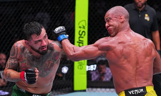 Gregory Rodriguez e Anthony Hernandez vão para a guerra em um brutal UFC Sacramento Classic Gregory Rodriguez e Anthony Hernandez vão para a guerra em um brutal UFC Sacramento Classic