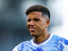 River pode receber cifras bilionárias se a venda de Enzo Fernandes do Chelsea para o Manchester City for concluída Enzo Fernández apareció en las tapas de los principales diarios de Inglaterra.