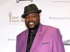 Quinton Aaron, do Blind Side, não fala com a esposa desde que se casou com outro homem após o coma Blind Side’s Quinton Aaron Hasn’t Spoken to Wife Since Learning She Was Married to Another Man After Coma